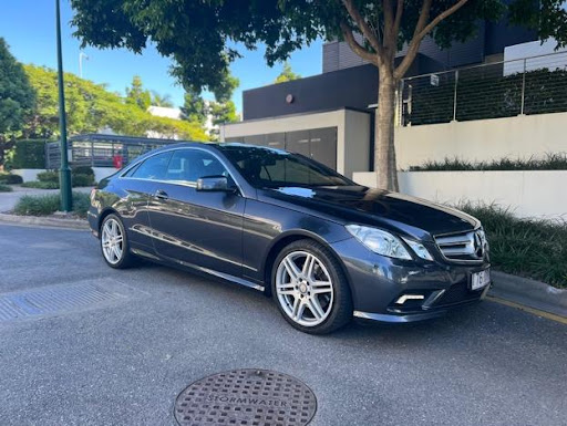 2010 Mercedes Benz E320